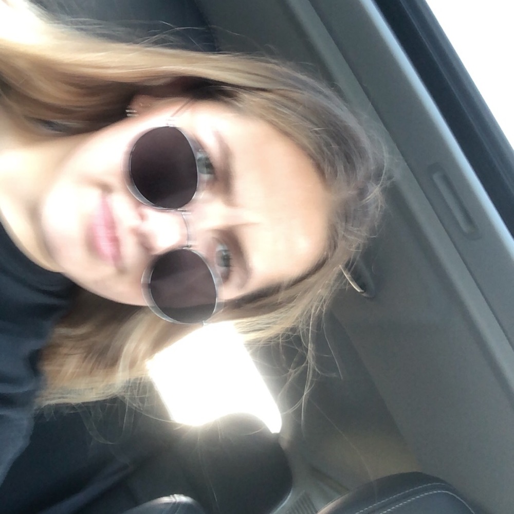 Meet your Posher, Lauren